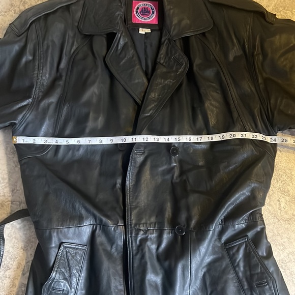 Vintage Black Leather Women’s Trenchcoat XXL Burk’s Bay - Picture 16 of 17